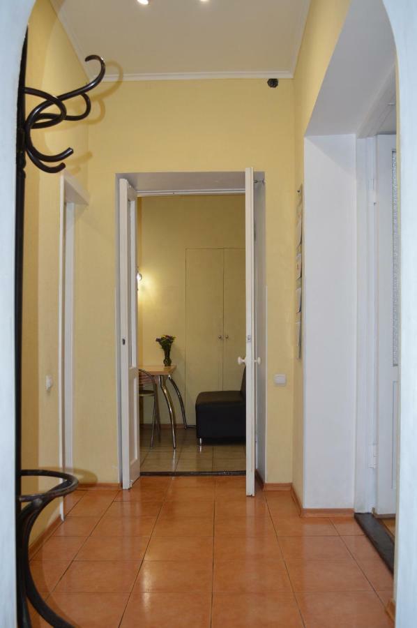 Owl Home Odessa Cozy Spacious Apartment In A Quiet Center Between Deribasovskaya And Privoz Екстер'єр фото
